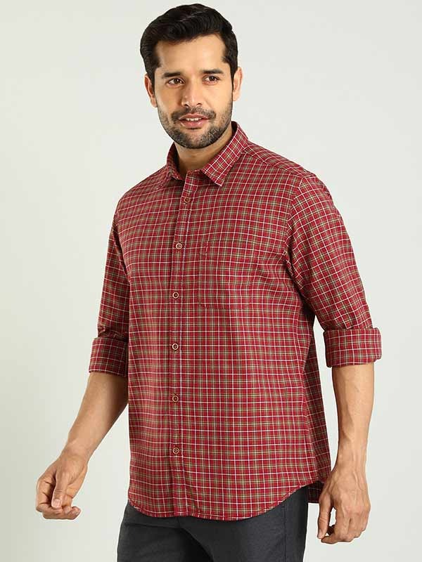 Indian Terrain Men's Regular Fit Full Sleeve Checkered Red Shirt